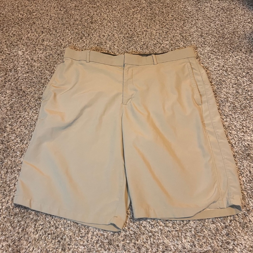 Nike Dri Fit Mens Golf‎ Shorts Khaki Standard Fit Size 36